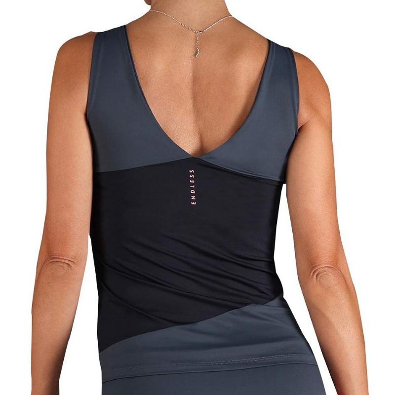 Camiseta Endless Curve Negro Titanium