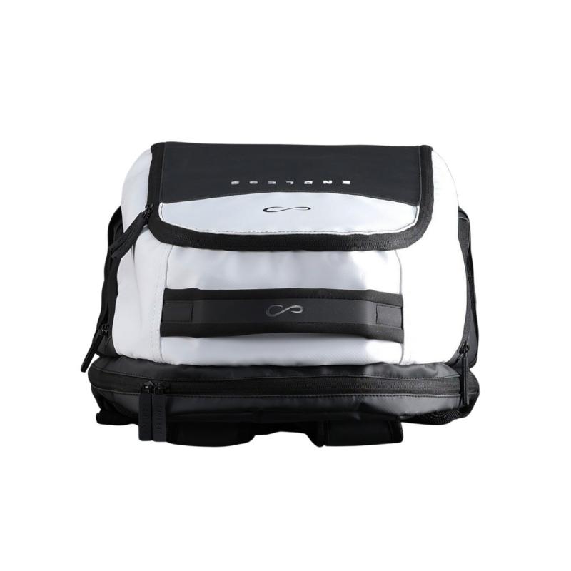 Mochila Endless Axys Negro Blanco